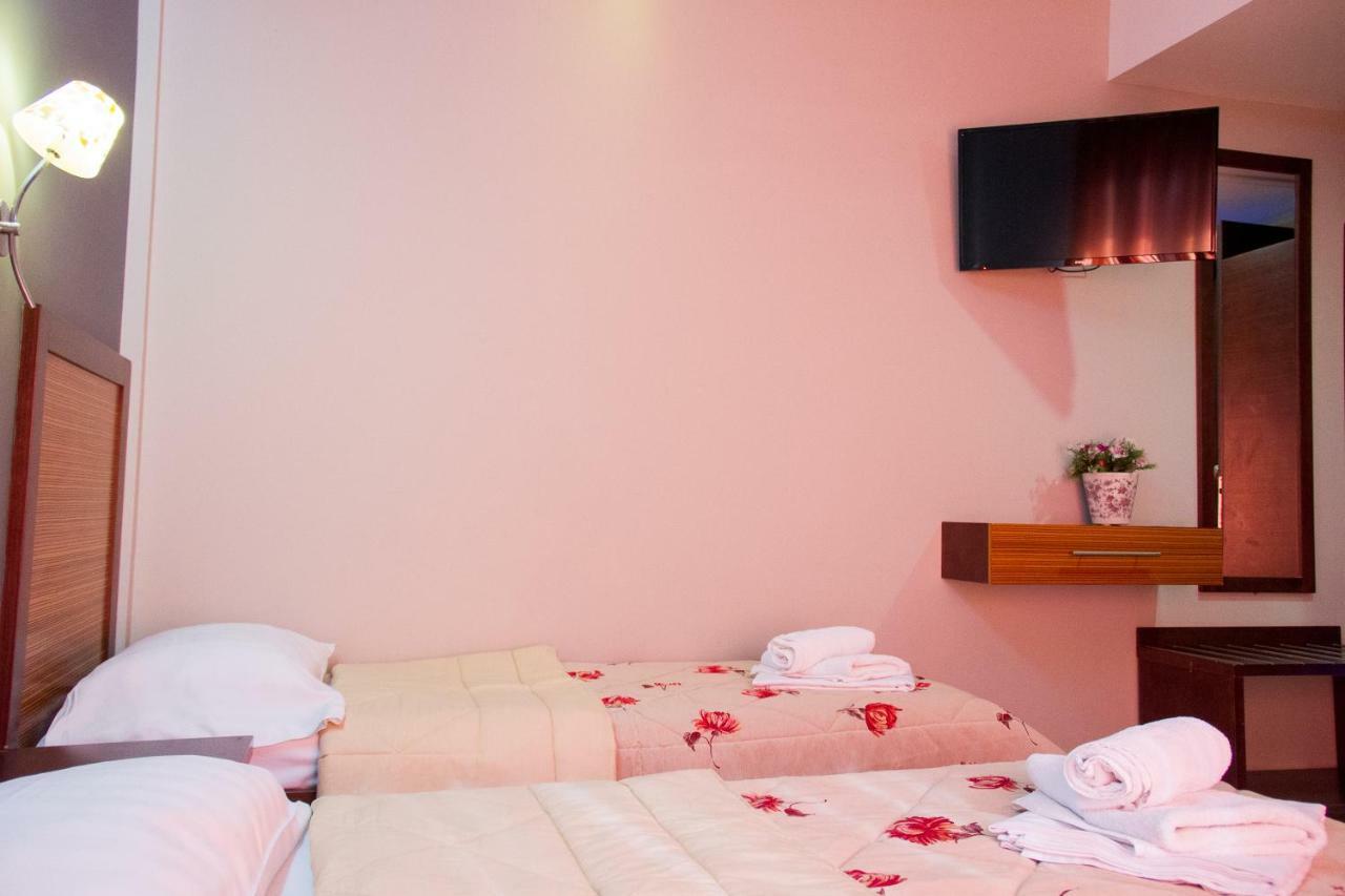 Hotel Rodon Paralía 外观 照片